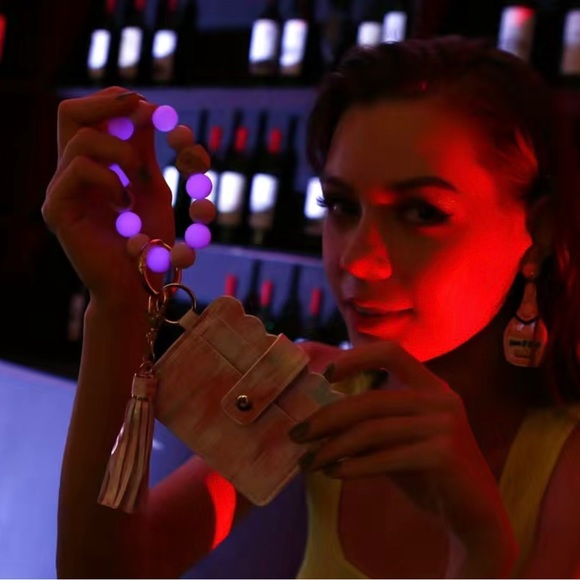 Brand New Pink Ombré Card Holder Wallet Tassel Decor Keychain for Bags - Picture 5 of 6